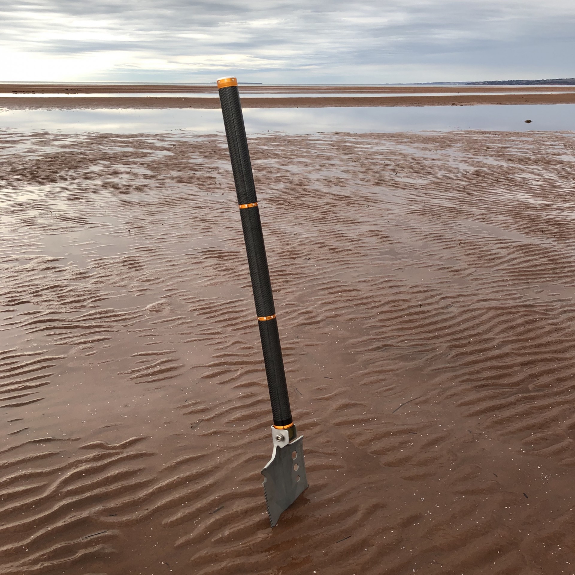 Carbon fiber shaft portable camping shovel